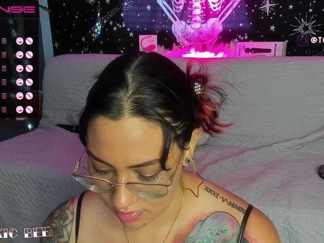 Nuotraukos CoralineBee Dont be rude. say Hi #bbw #tattooed #latina #Big