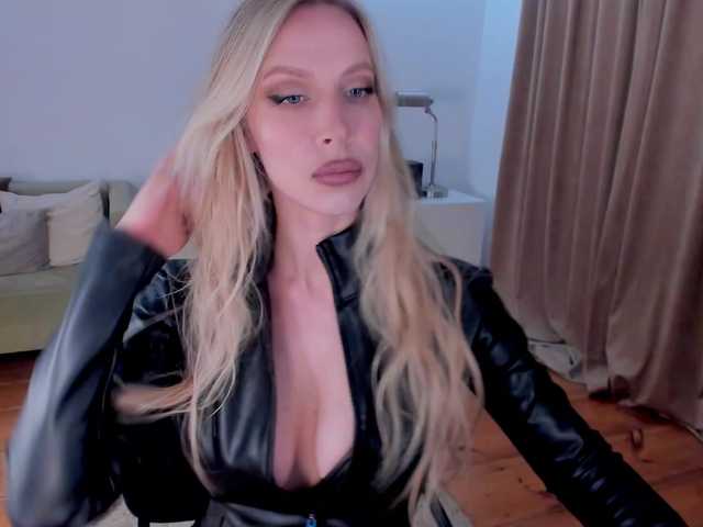 Transliacijos ekrano nuotraukos ToxicBlonde
