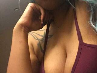 Erotinis vaizdo pokalbis TrinityStahr