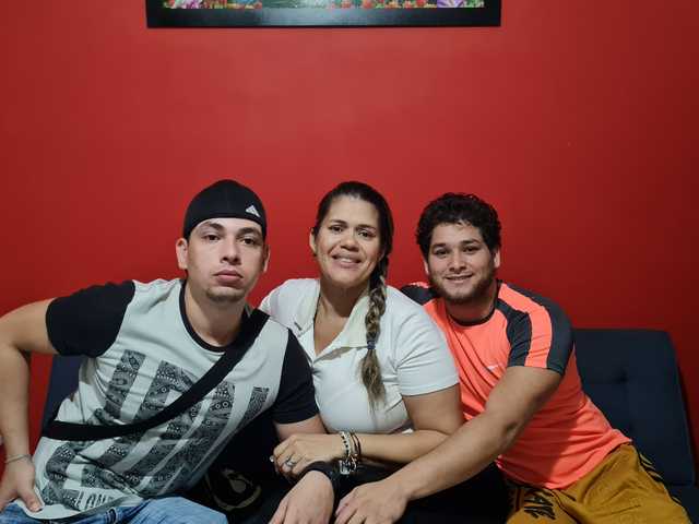 Profilio nuotrauka TwBoyOnGrlBBW