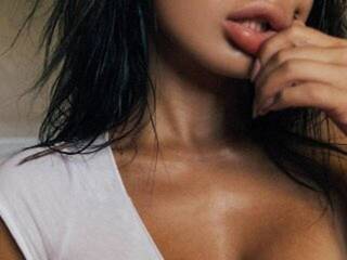 Erotinis vaizdo pokalbis UlyanaJ