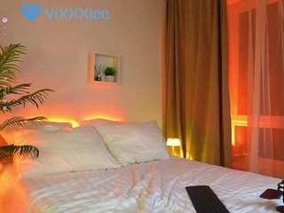 Erotinis vaizdo pokalbis viXXXie
