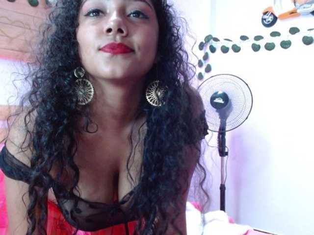 Nuotraukos Valentinax6 Hi guys welcome to my room im new model in here complette my first goal and enjoy the show #latina #curvy #sexy #brunette #dildo #naked #fuck
