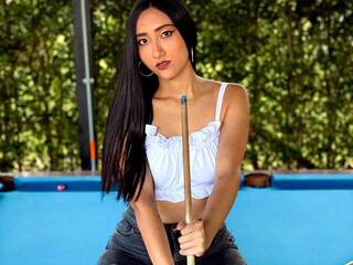 Erotinis vaizdo pokalbis Valeriejhones