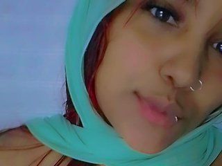 Erotinis vaizdo pokalbis Valery-rose