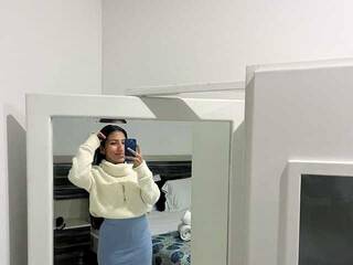 Erotinis vaizdo pokalbis Valery-sidney