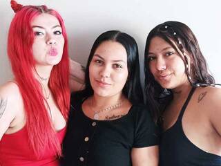 Erotinis vaizdo pokalbis VALIENTHOT