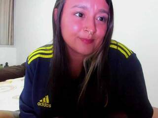 Erotinis vaizdo pokalbis vanele