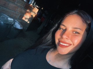 Erotinis vaizdo pokalbis vanesaa-mejia