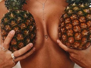Erotinis vaizdo pokalbis VeraWonder