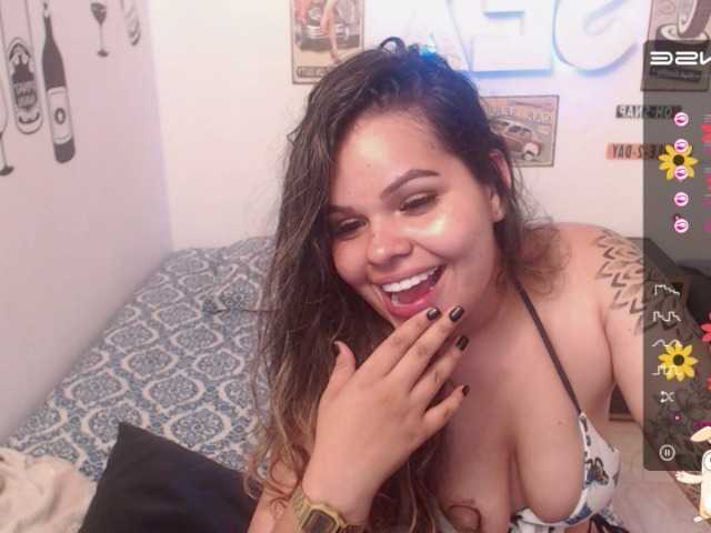 Nuotraukos victoria-fer get nude 99 / balloon show 33 / play pussy 77