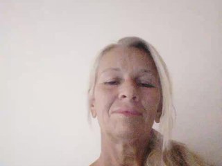 Erotinis vaizdo pokalbis Victoria-sexi