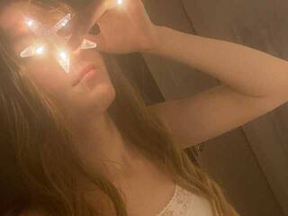 Erotinis vaizdo pokalbis VictoriaCollins