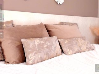 Erotinis vaizdo pokalbis VictoriaShelby