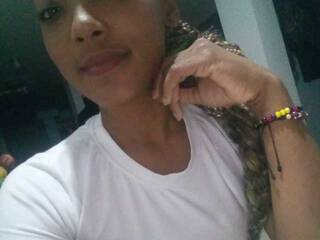 Erotinis vaizdo pokalbis Viioletaebony