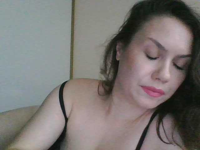 Nuotraukos Leonasquirty 996:Squirt and cum show!Lovenseis on!Thank you!Mhuaaa!!!!