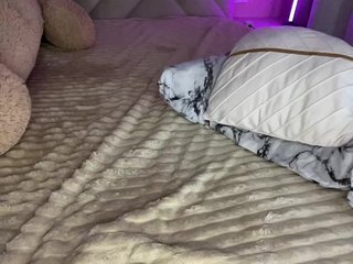 Erotinis vaizdo pokalbis __--_--_-_---