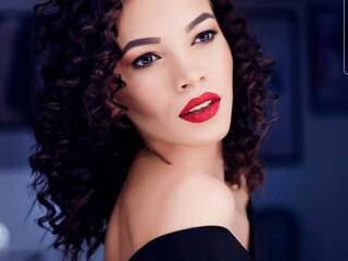 Erotinis vaizdo pokalbis VivianSwt