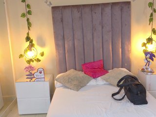 Erotinis vaizdo pokalbis Wanda-Olsenn