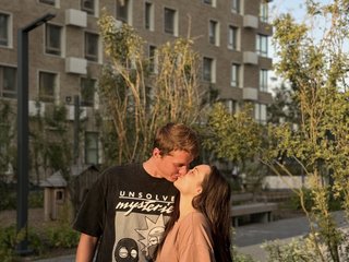 Erotinis vaizdo pokalbis TomPolly