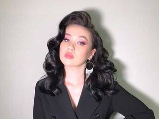 Erotinis vaizdo pokalbis Sofochkaaa