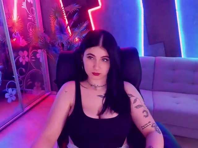 Nuotraukos WendyMoon Welcome to my room. Lovens works from 1 tokens. Favorite types 11,22,55,77, 111tk Fuck my pussy in the total chat for the goal504