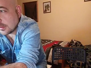 Erotinis vaizdo pokalbis WikiBitch