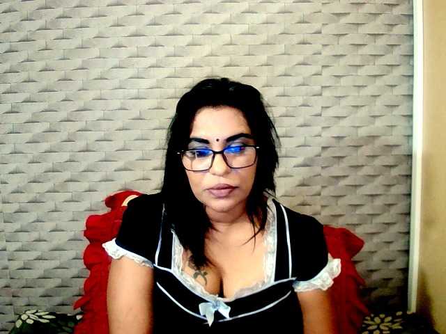 Nuotraukos Wetindian23 " #indian #squirt #dirty #bbw #hairy undress me make me yours"