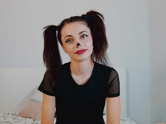 Nuotraukos Little_Lilu Hi, welcome to my room!❤❤❤I am Lily more me in group and pvt show ❤❤❤ @remain for good mood