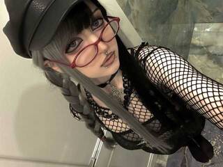 Erotinis vaizdo pokalbis whispell