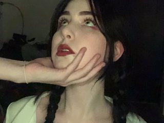 Erotinis vaizdo pokalbis William-Elis