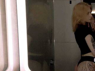 Erotinis vaizdo pokalbis TgGlowwowy