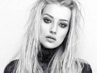 Erotinis vaizdo pokalbis xxkrissxx