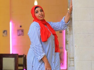 Erotinis vaizdo pokalbis Yaralov