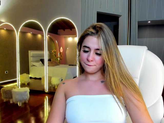 Nuotraukos YennyWalter You know you want me, don't be shy and talk to me ♥ Blowjob 99 TK ♥ Ride dildo 705 TK ♥
