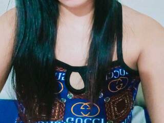 Erotinis vaizdo pokalbis yhamqo