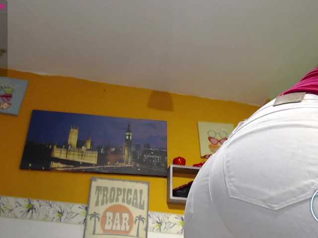 Nuotraukos yinystar hello guys welcome to my room I hope to meet in more private and have fun