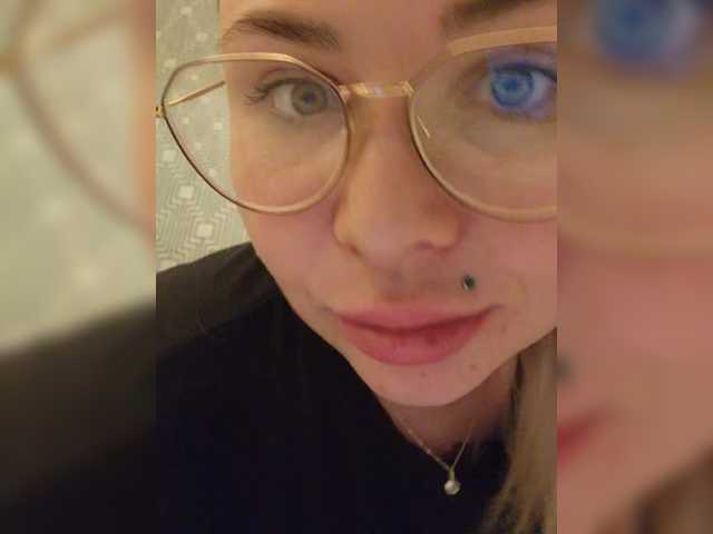 Transliacijos ekrano nuotraukos YourFunnyBlondiee