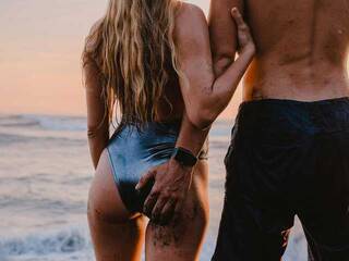 Erotinis vaizdo pokalbis Yourhotpussy-