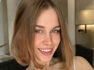 Erotinis vaizdo pokalbis YourJuly