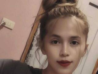 Erotinis vaizdo pokalbis YourMochii