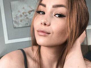 Erotinis vaizdo pokalbis yours-adele