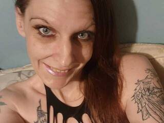 Erotinis vaizdo pokalbis Yourstruly9020