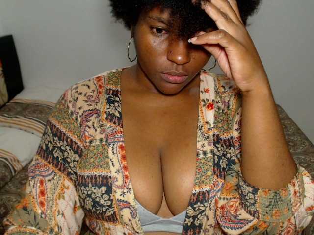 Transliacijos ekrano nuotraukos Yue