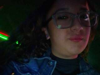 Erotinis vaizdo pokalbis yuyis-adams