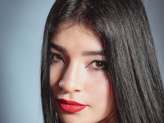 Erotinis vaizdo pokalbis Zamira-Taylor