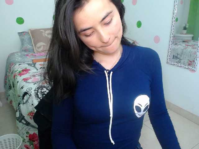 Transliacijos ekrano nuotraukos ZoeeGordon